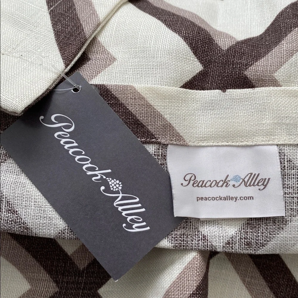 Beautiful Linen Duvet Cover. Queen. 1 King Sham/1 Standard Sham. NWT.